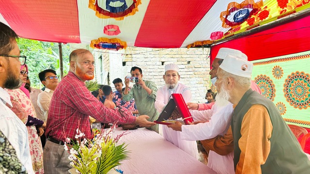 এলাকাবাসীর উদ্যোগে শিক্ষক মোবারক হোসেনের বিদায় সংবর্ধনা অনুষ্ঠিত